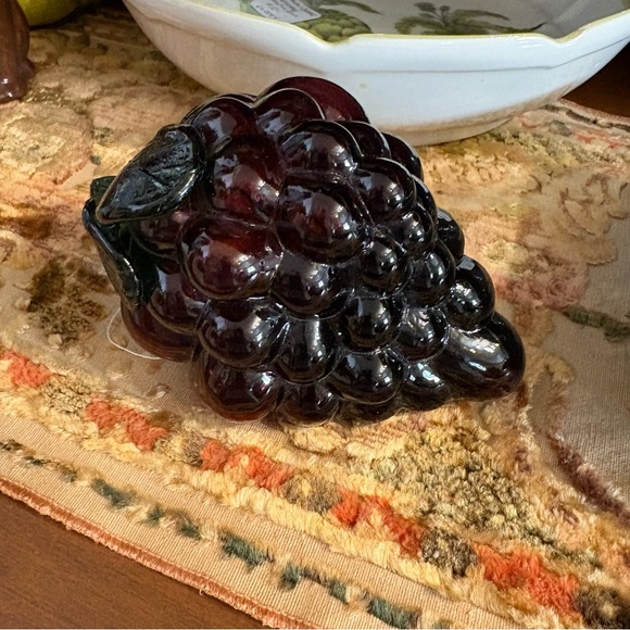 Vintage Art Glass Purple and Green Decorative Grape Cluster - Picture 3 of 8